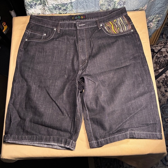 RARE Men's COOGI Biggie Sweater Denim Jean Shorts 44x15 - Picture 1 of 14